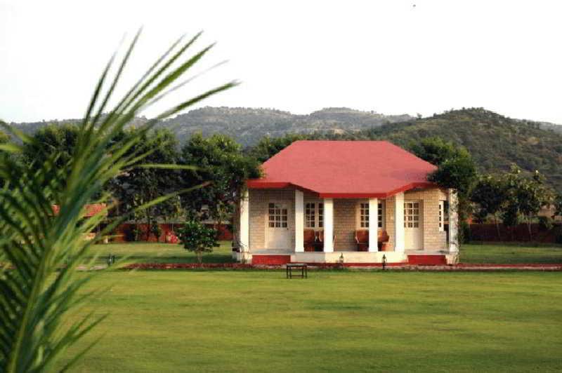 Tiger Den Resort Khilchīpur Exterior foto